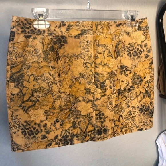 vintage Express Genuine Leather Mini Skirt - Picture 2 of 6